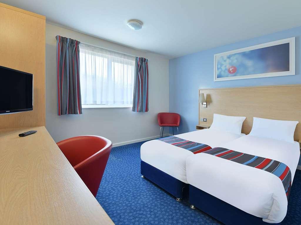 Travelodge Northampton Upton Way Habitación foto