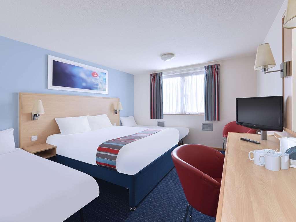 Travelodge Northampton Upton Way Habitación foto